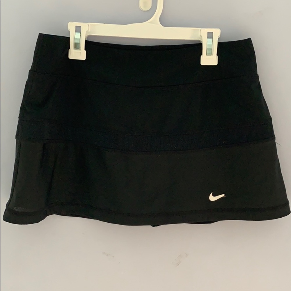 black nike athletic skirt